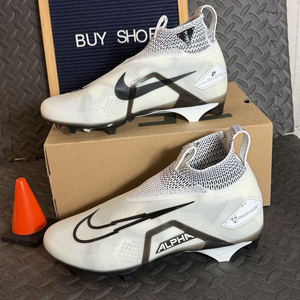Nike Alpha Menace Elite 3 Football Cleats Men's Size 11 White Particle Grey
